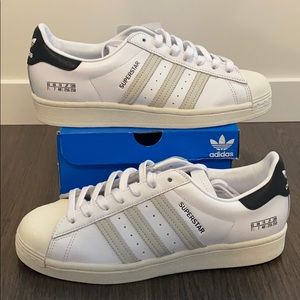 🆕 ADIDAS Superstar Sneaker Men’s sz 7.5 (FV2808)
